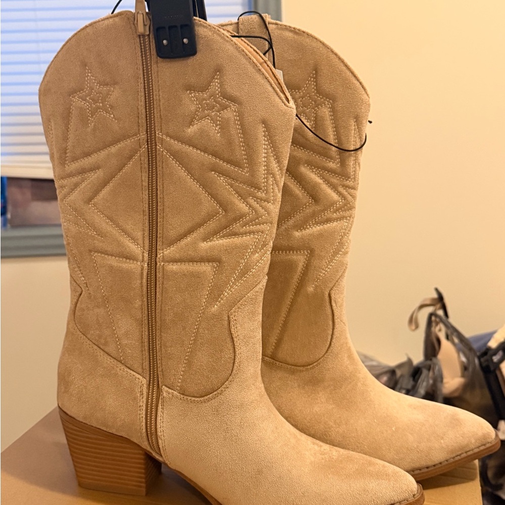Tan Suede Western Boots